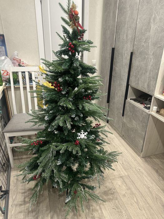 Продам искусвенную елку