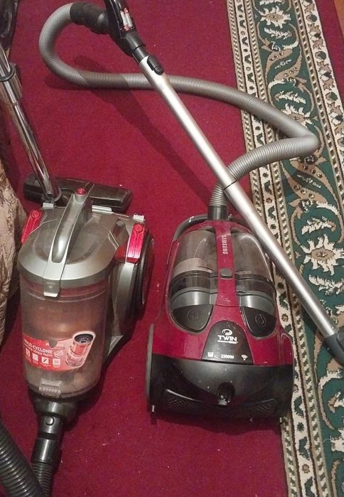 Продам 2 пылесос