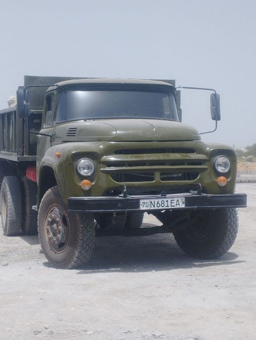 Зил 30 Самосвал ишлаб турган машина