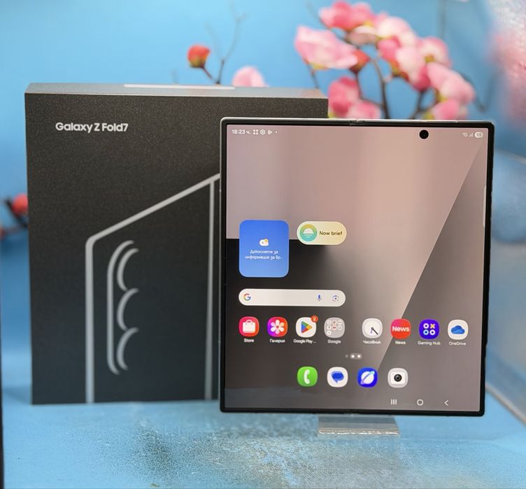 ГАРАНЦИОНЕН!!! Samsung Galaxy Z Fold7, 12GB RAM, 512GB, 5G, Silver Shadow + подарък адаптер