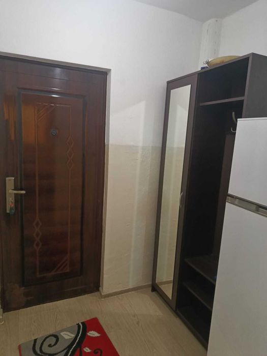 Inchiriez garsoniera