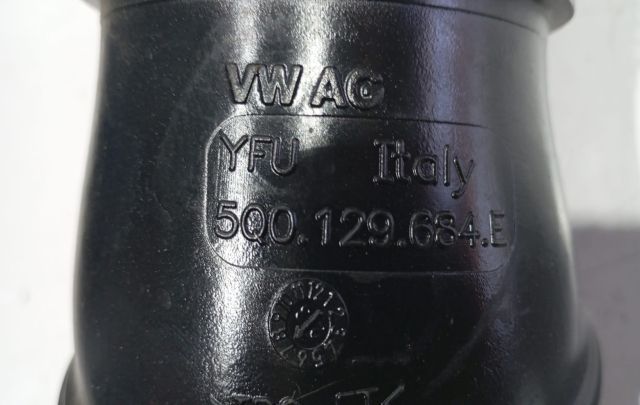 Tubulatura admisie 5Q0129684E 1.0TSI Skoda Scala 1 [2019]