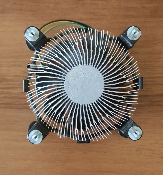 Термичен радиатор Intel