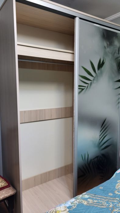 Шкаф для одежды с спальню