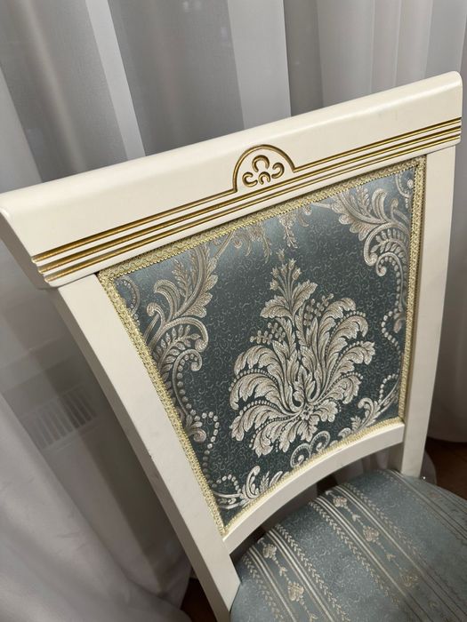 Продам стол обеденый раздвижной