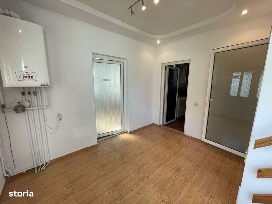 Casa individuala - 4 camere, 2 bai - Terezian