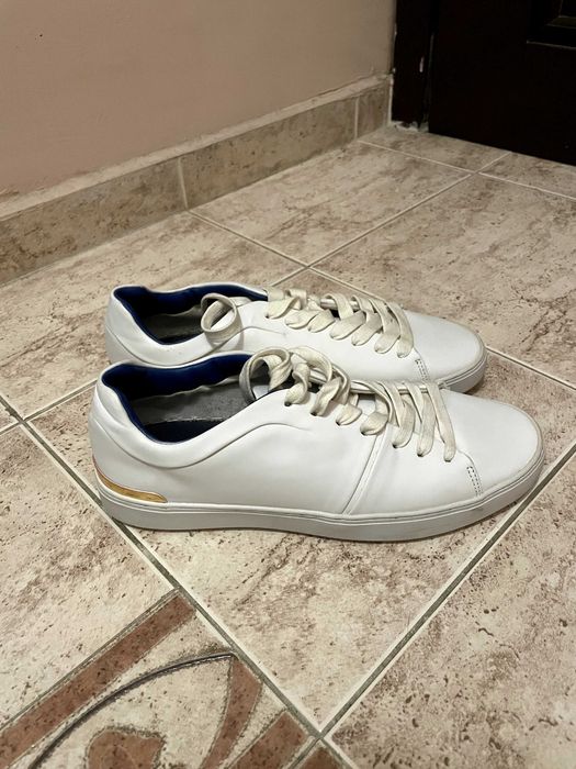 Спортни обувки ZARA