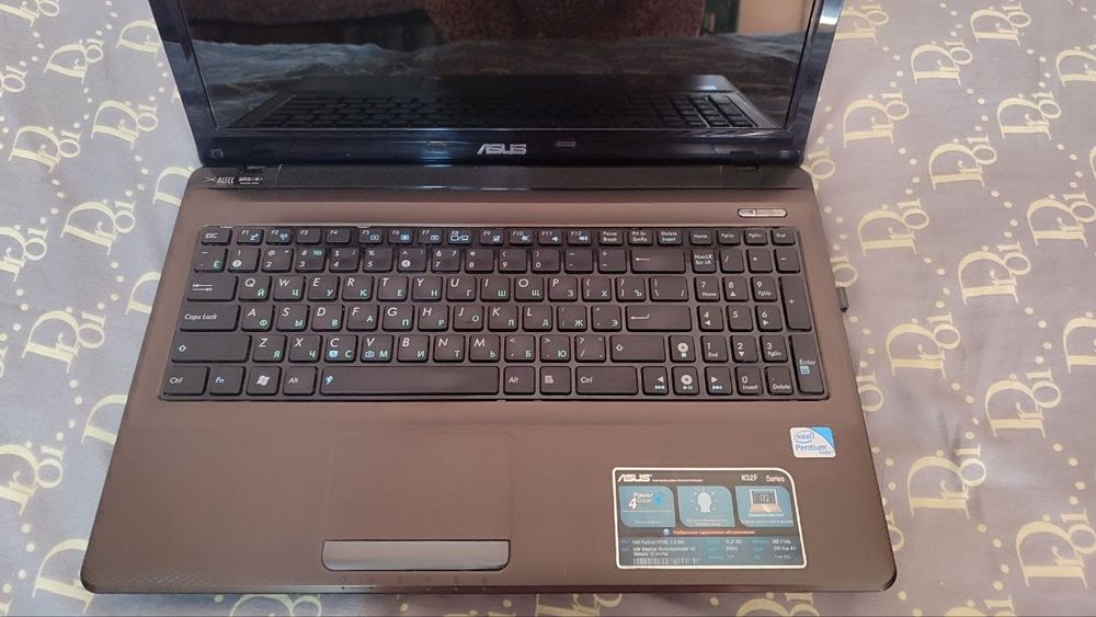 Ноутбук ASUS в хорошем состоянии