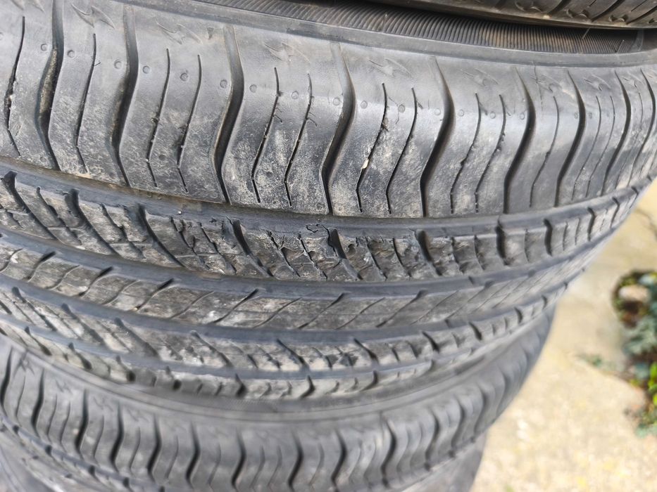 Летни гуми 235/50/19(нови около 2000км).