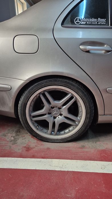 Продам диски с резиной на мерседес