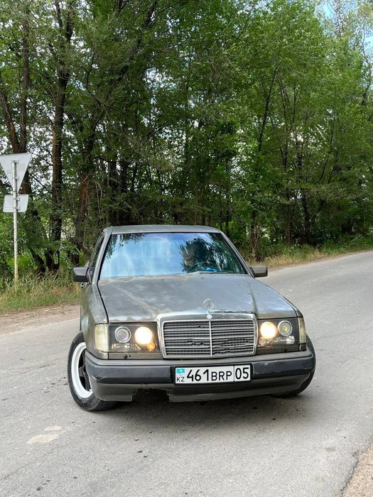 Мерседес 124 3.0
