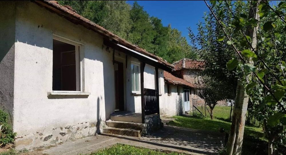 Продава се Промишлена сграда в Пирдоп - 632 кв.м за 262 €/кв.м - Снимка #3