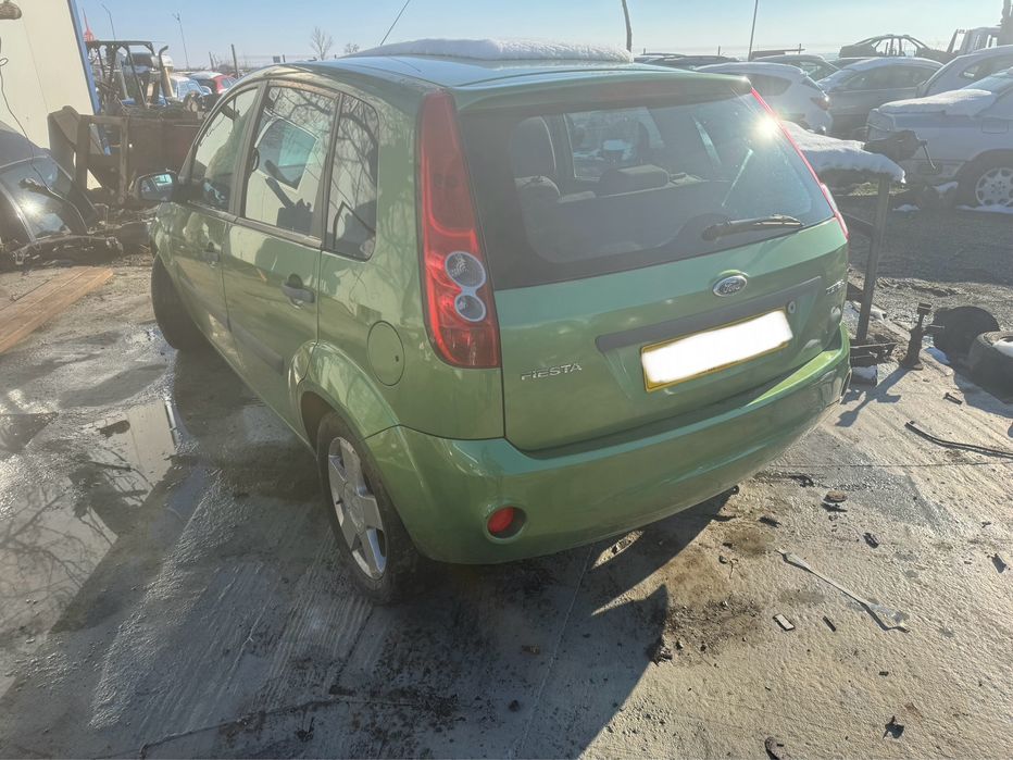 Форт фиеста 1.4 и 2007г на части