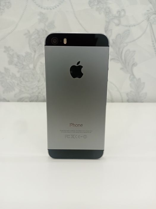 Продам IPhone 5S