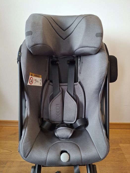 Axkid ONE 2 – премиум столче, обратно на движението | Без забележки