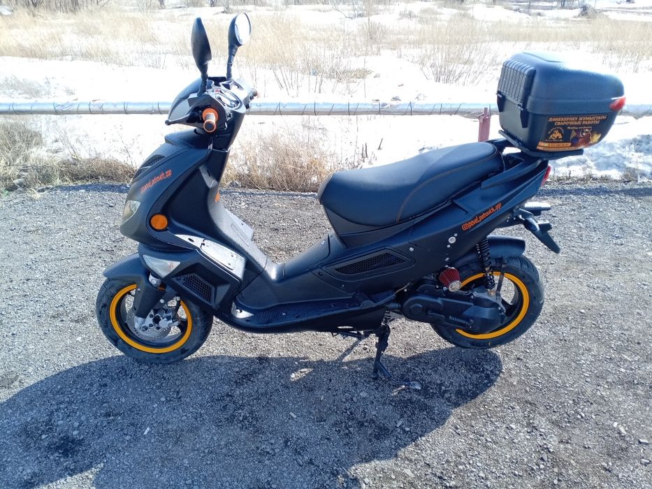 Продам скутер 80куб