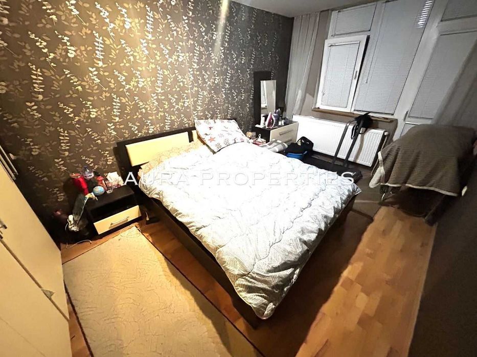 Продава се Тристаен апартамент в Разград, Освобождение - 90 кв.м за 1275 €/кв.м - Снимка #2