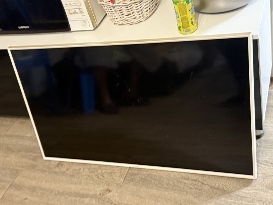 Телевизор Samsung 40 дюймов