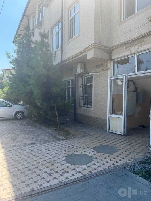 Продается квартира Своя.Центр первый этаж