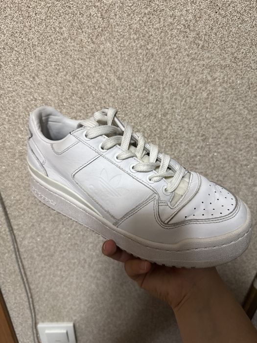 Кроссовки adidas