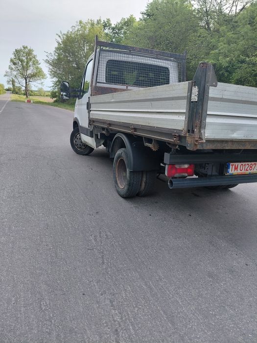 Vând Iveco 50 c15 detarat la 3.5t