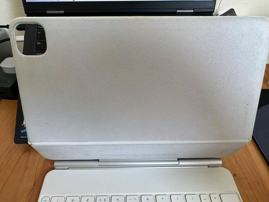 iPad Pro 11″ M1 128 ГБ + Apple Pencil 2 + Magic Keyboard