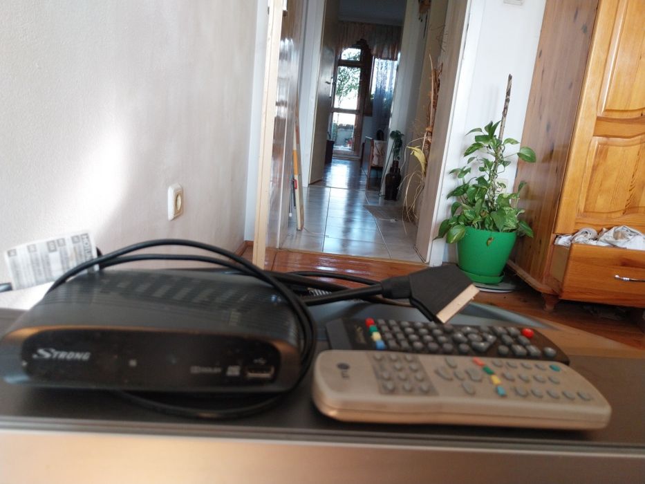 Телевизор лампов LG с комплект декодер