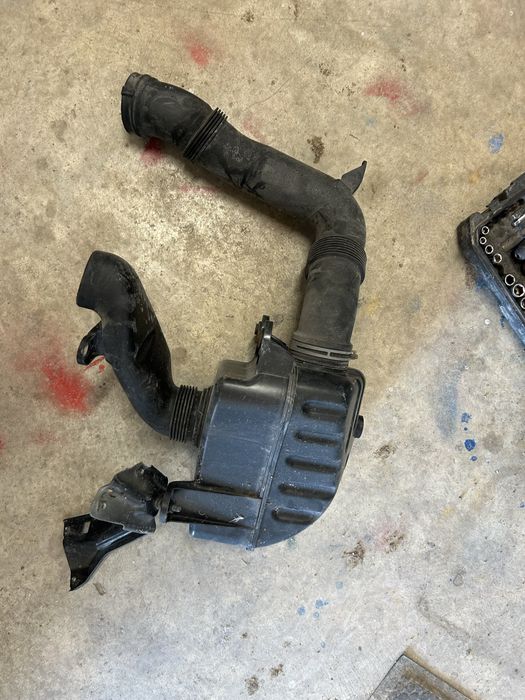Vand carcasa filtru aer Seat Leon 21p 2.0 benzina 2005-2009
