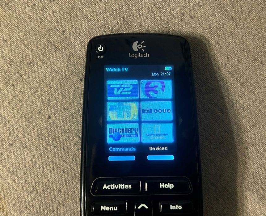 Telecomanda universala Logitech Harmony One cu dock