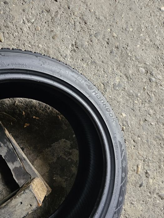 2 anvelope iarna 235 45 18 Hankook 2021