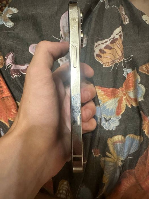 IPhone 14 pro silver