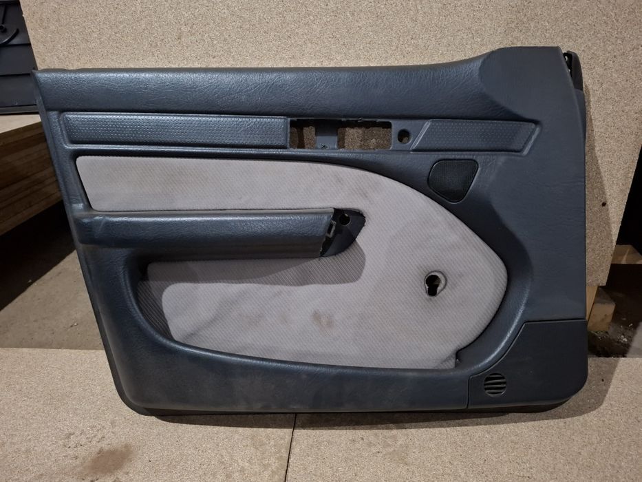 Обшивки дверей Ауди 100 С4