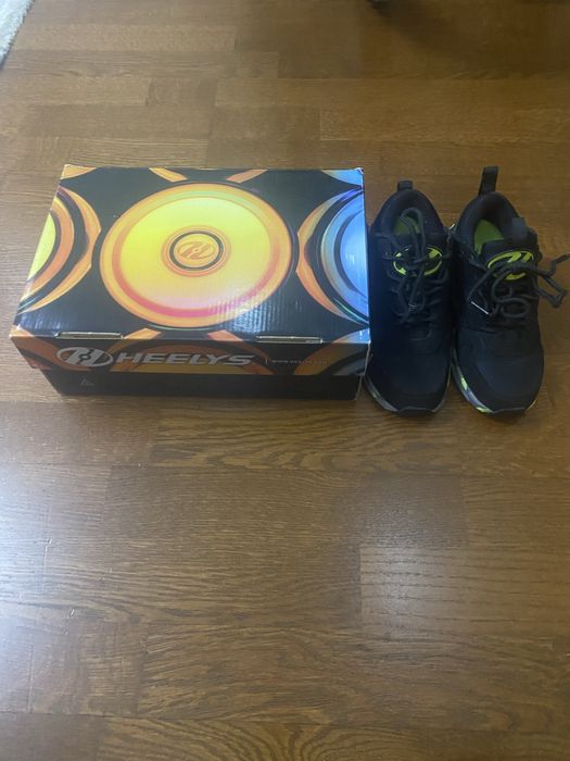 Продам кроссовки на колесах