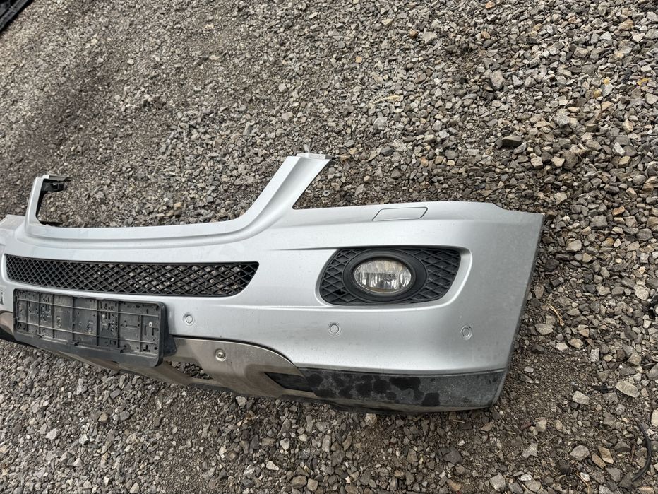 Предна броня за Mercedes ML W164 цвят 775