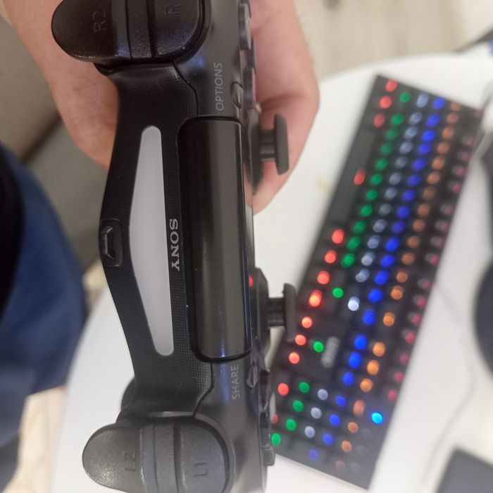 2 геймпада DualShock 4 (PS4) + док-станция DOBE