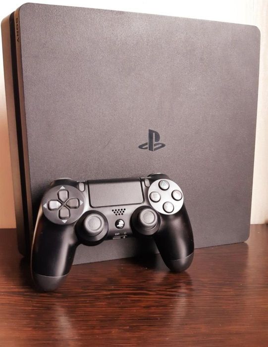 Play station4 slim 1tb