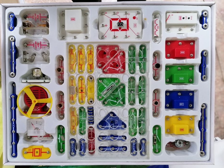 Игра конструктор настольная развивающая