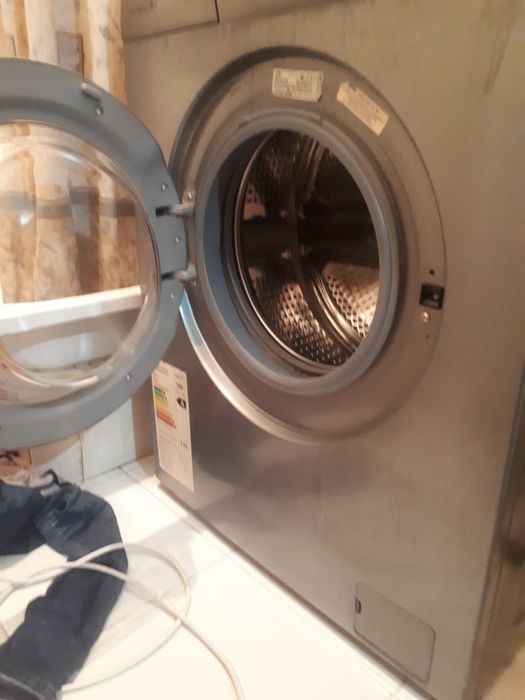 Продам стиральную машину