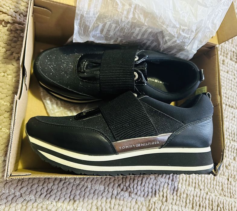 Оригинални дамски сникърси