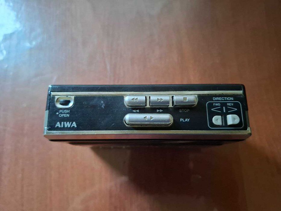 винтажный плеер  Aiwa HS-G36