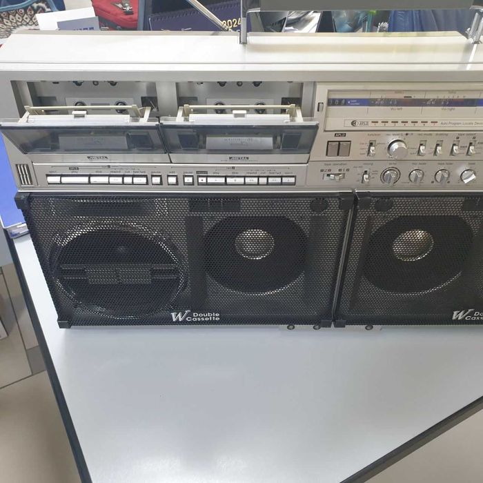 Продается магнитола SHARP GF-777