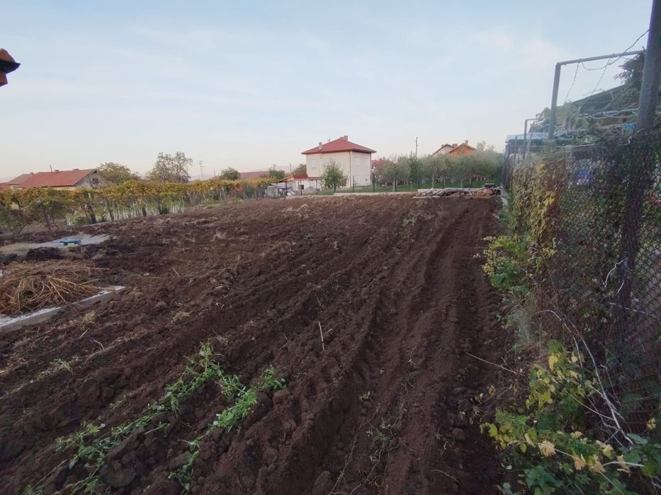 Услуги с трактор Кюстендил