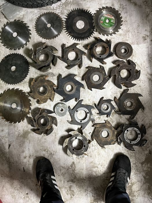 Продам фрезы для станка