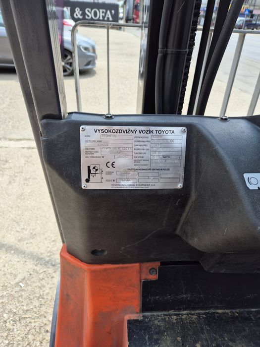 Stivuitor electric toiota