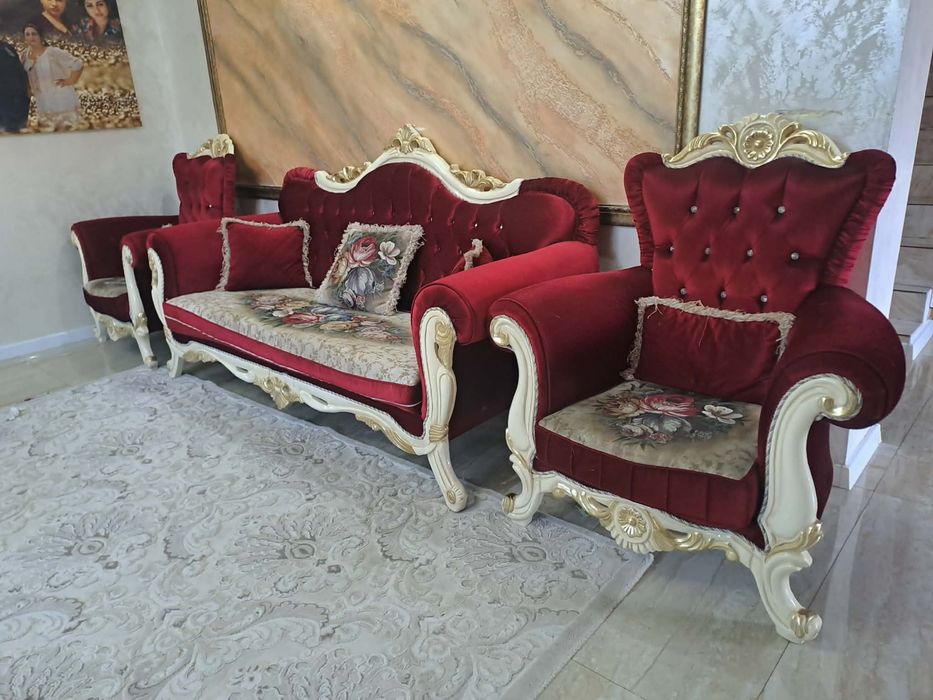 Vand set canapele folosite