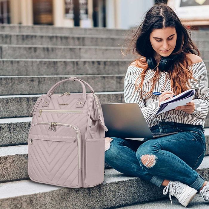 Geanta/Rucsac PINK Laptop  max 17 inch,iesire USB, Redus de la 200RON