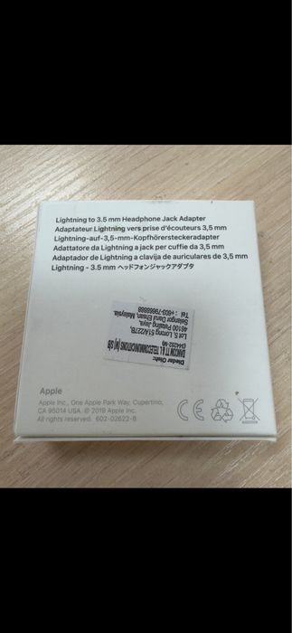 Переходник Apple Lightning to Headphone Jack
