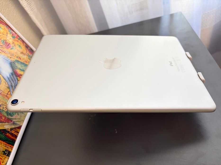 Apple iPad Pro 1gen A1701 10.5' 256GB WiFi / Silver [4GB RAM]