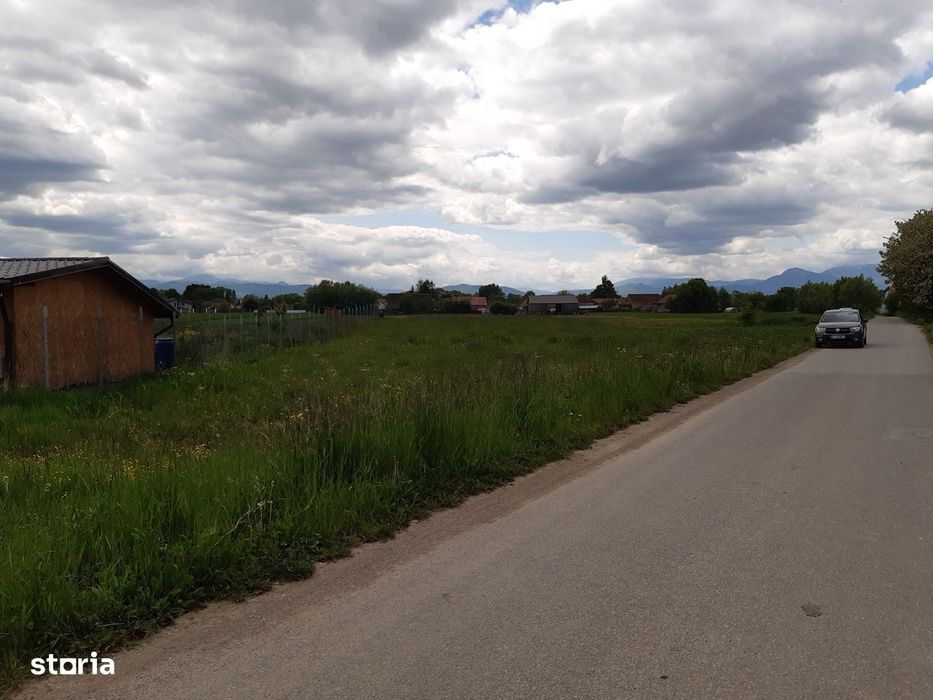 Vand teren intravilan construibil utilitati si asfalt, bine pozitionat