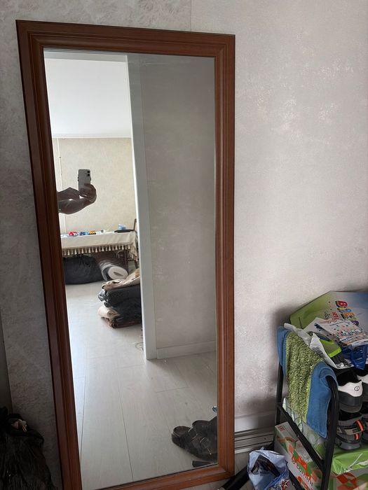 Продам зеркало. Размер 134*60